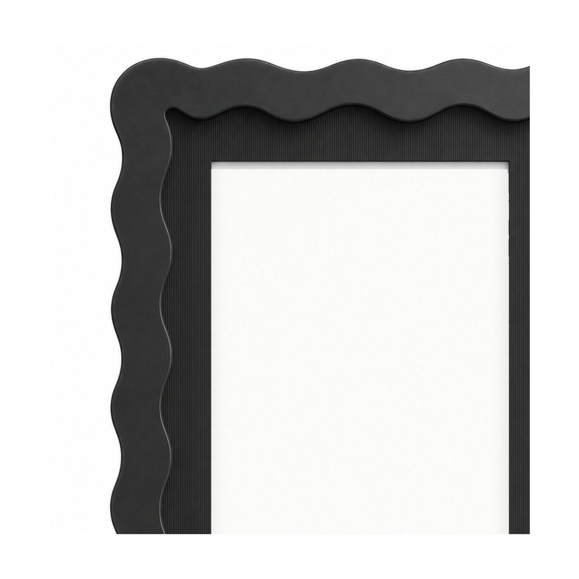 Black wavy-edge glass photo frame, close-up detail